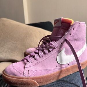 Nike Blazer mid Skateboarding Shoes Women - pink